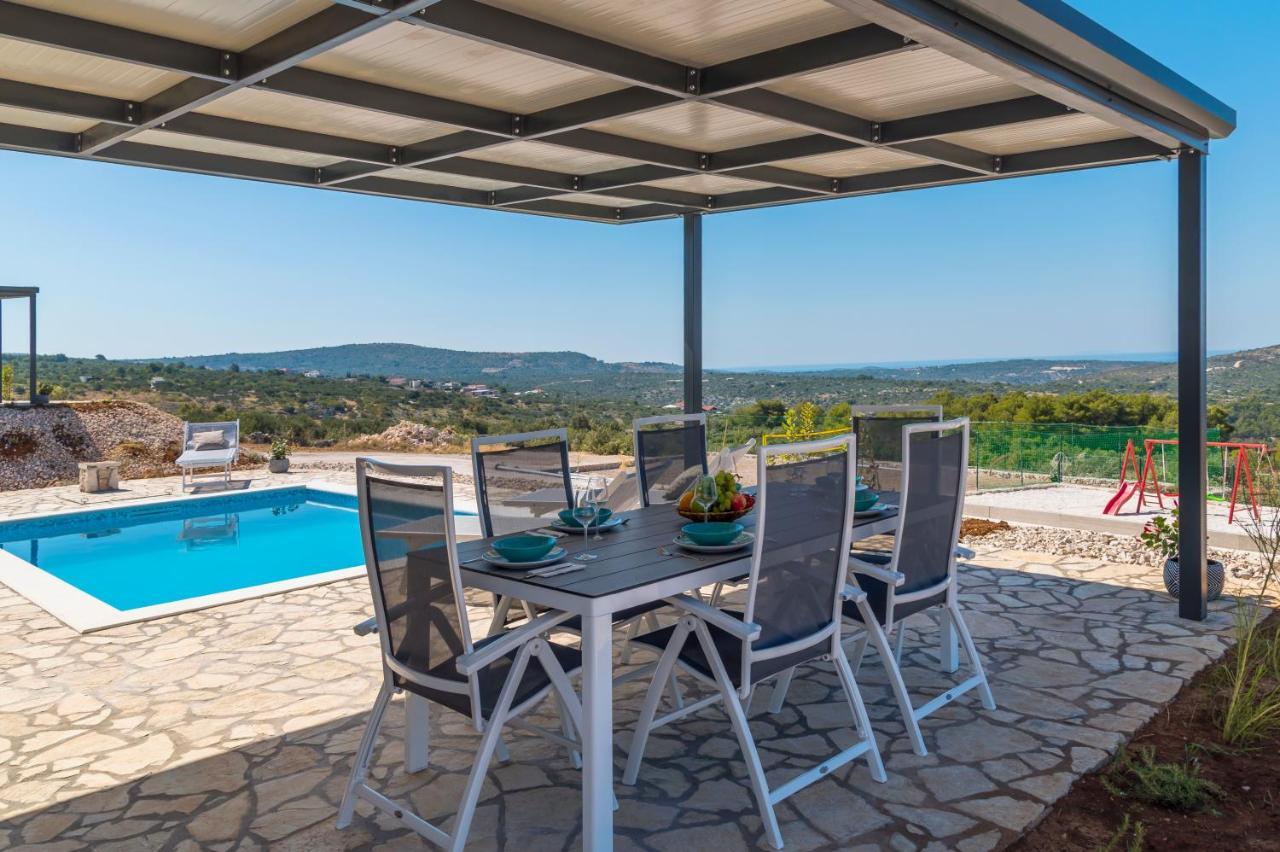 Hôtel Azalea Wine And Olive Hill à Primošten Extérieur photo